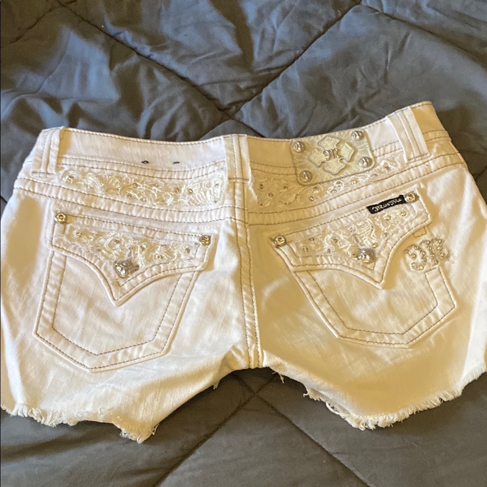 Styluxe Women's Cream Shorts